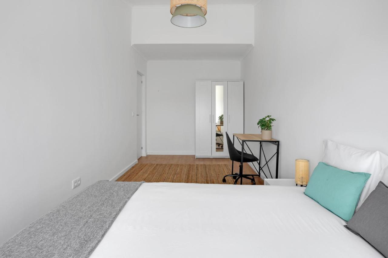 Sunny 2 Bedroom Apartment In Almada - Balconies With River View المظهر الخارجي الصورة