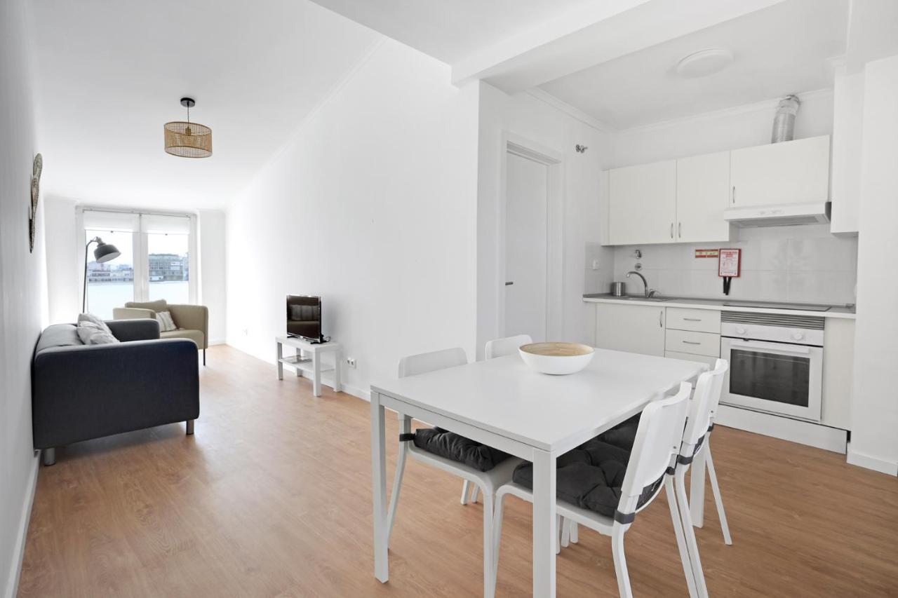 Sunny 2 Bedroom Apartment In Almada - Balconies With River View المظهر الخارجي الصورة